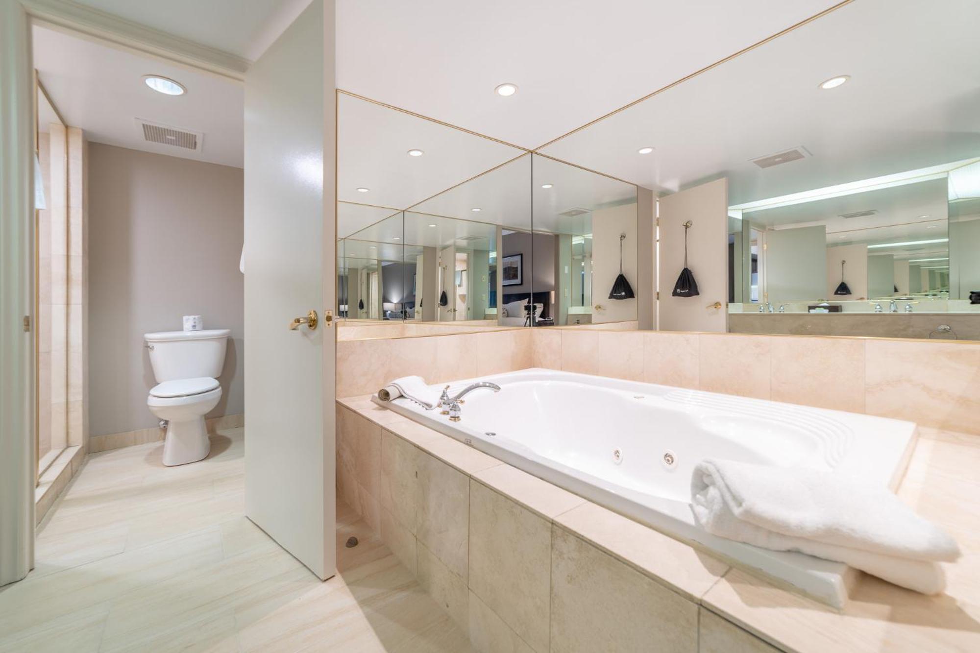 Horseshoe Valley Suites - The Azure Shanty Bay Екстериор снимка