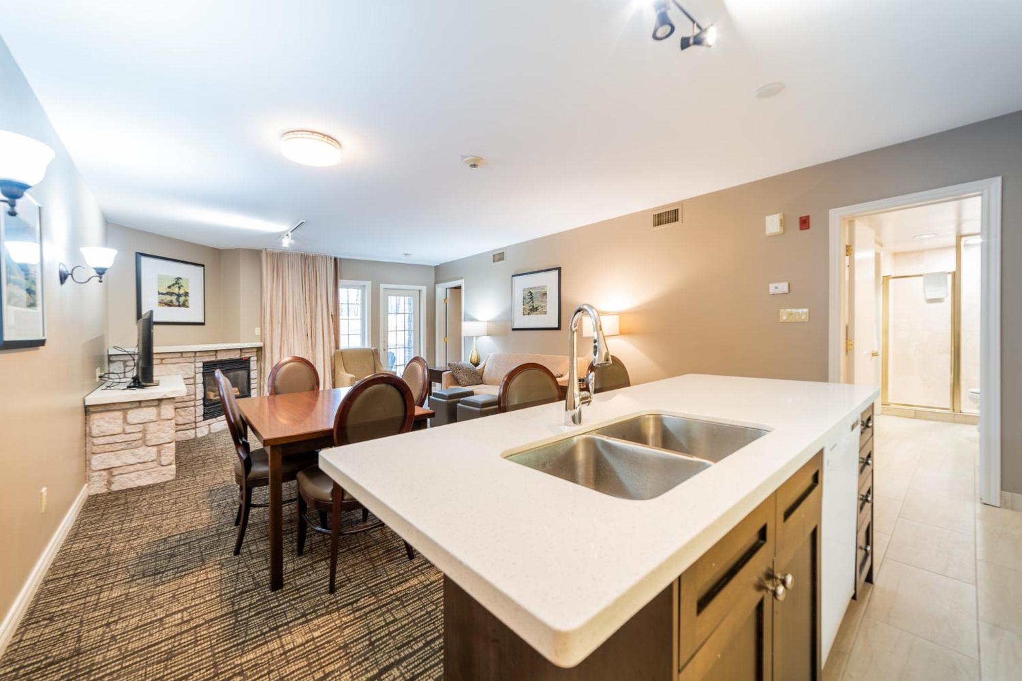 Horseshoe Valley Suites - The Azure Shanty Bay Екстериор снимка